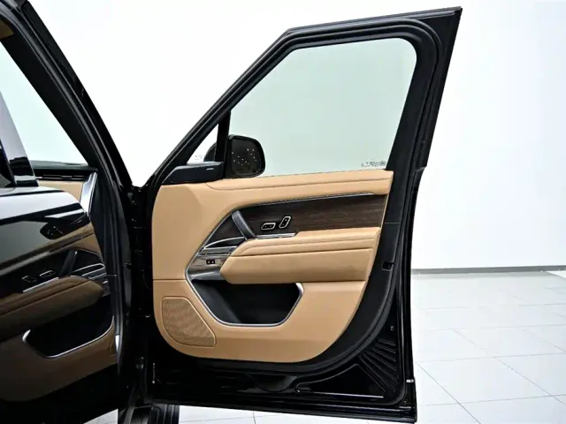 Land Rover Range Rover — Фото автомобиля 21