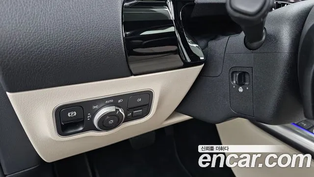 Mercedes-Benz EQA — Фото автомобиля 13