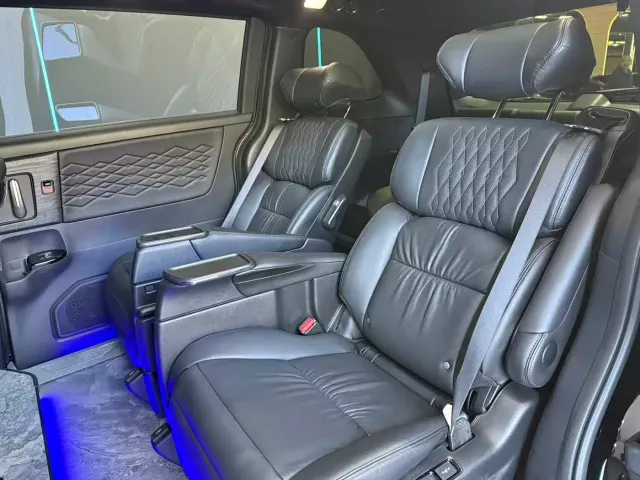 Honda Elysion — Фото автомобиля 11