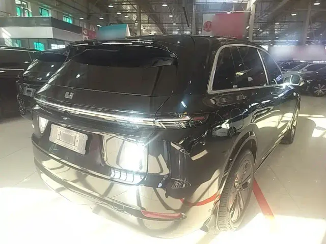 Li Auto L7 — Фото автомобиля 6