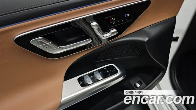 Mercedes-Benz E-Class — Фото автомобиля 15