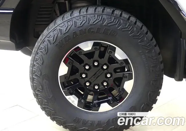 GMC Hummer EV — Фото автомобиля 5