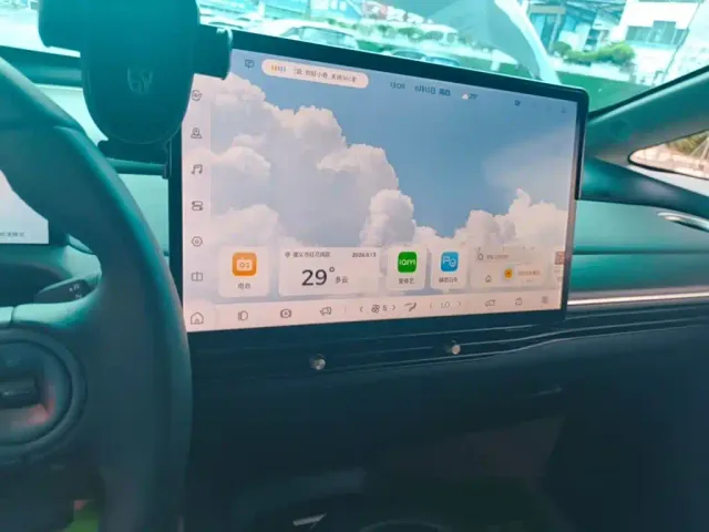 Baojun Cloud — Фото автомобиля 12