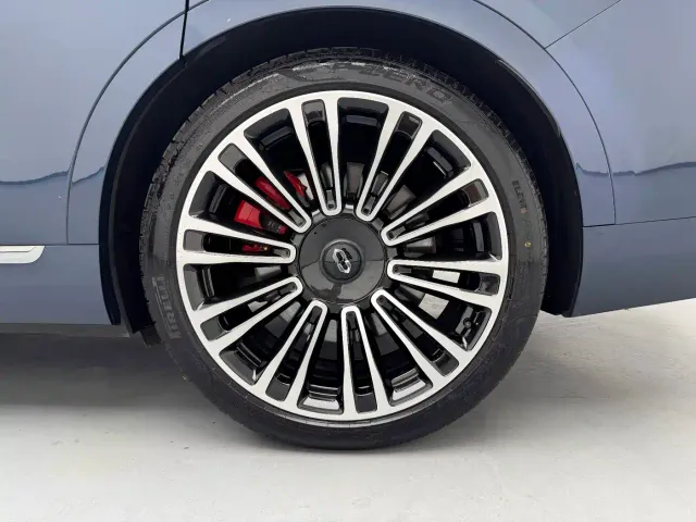 AITO Wenjie AITO M9 2024 Extended Range Ultra 42kWh 6-Seater — Фото автомобиля 19