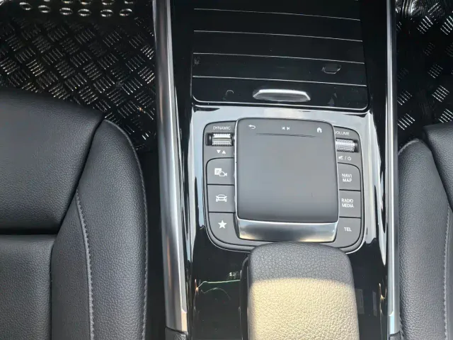 Mercedes-Benz EQA — Фото автомобиля 18