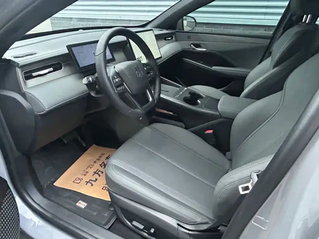 BYD Qin PLUS — Фото автомобиля 10