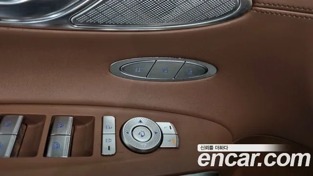 Genesis GV70 — Фото автомобиля 28