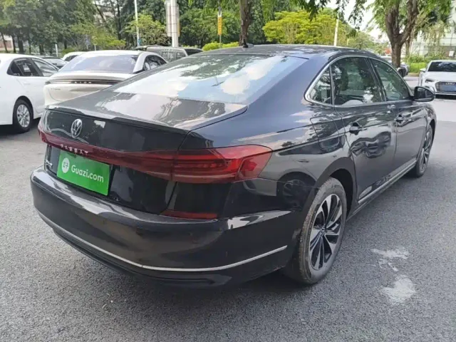 Volkswagen Passat — Фото автомобиля 6