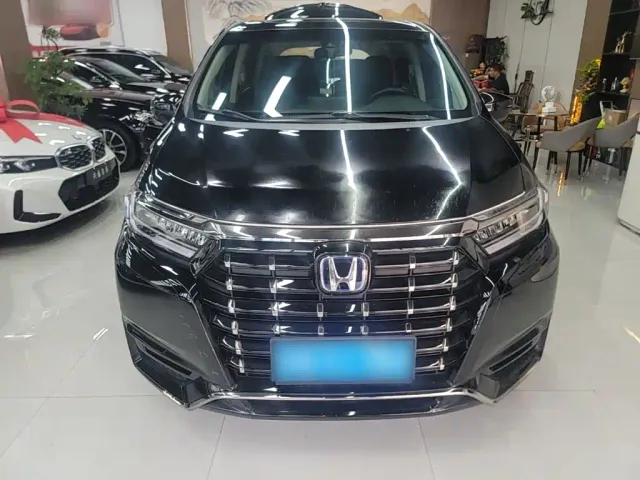 Honda Elysion — Фото автомобиля 2