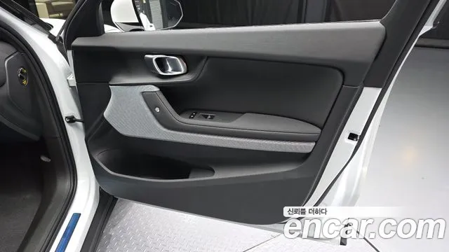 Polestar Polestar 2 — Фото автомобиля 24