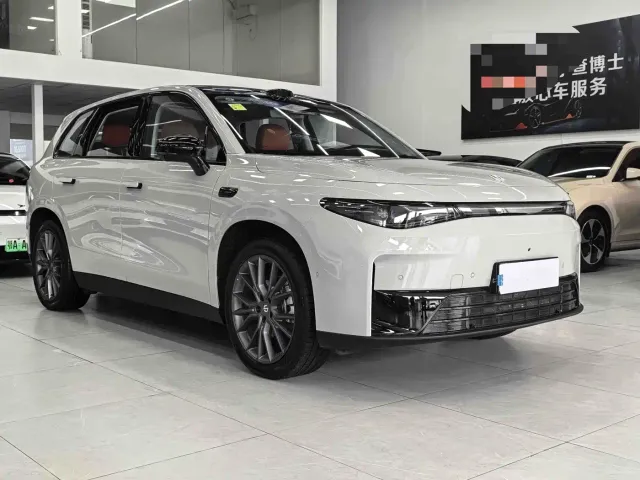 Leapmotor C10 — Фото автомобиля 2