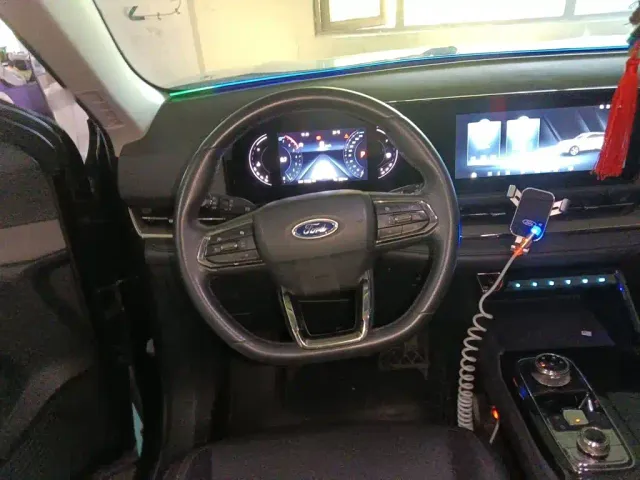 Ford Lingrui — Фото автомобиля 6