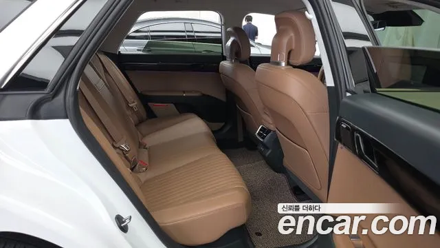 Hyundai Grandeur GN7 — Фото автомобиля 12