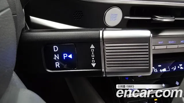Hyundai Grandeur Grandeur (GN7) 2.5 Бензин 2WD — Фото автомобиля 8