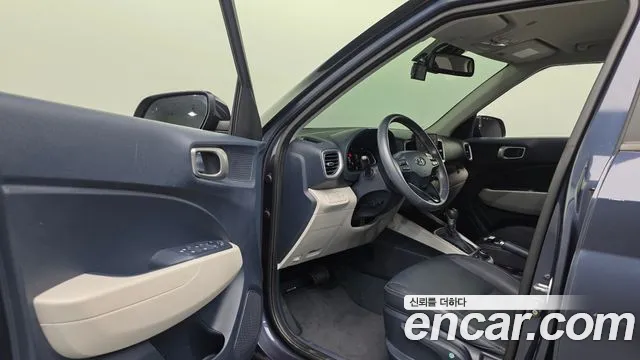 Hyundai Venue — Фото автомобиля 15