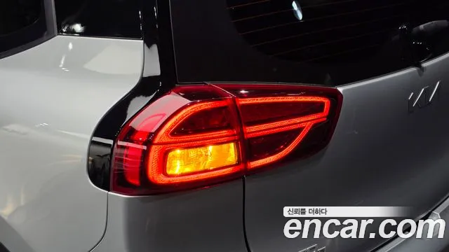 Kia Niro Niro Plus Air — Фото автомобиля 23