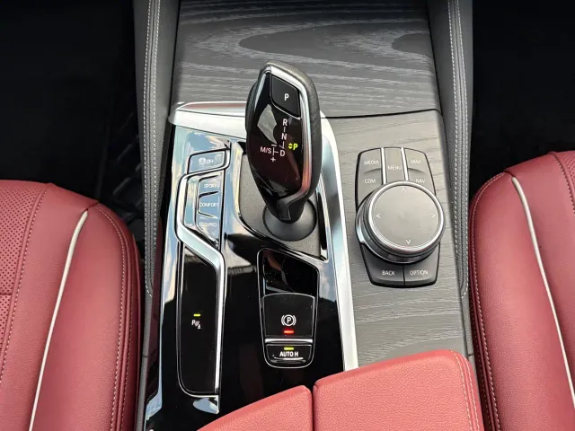 BMW 5 Series — Фото автомобиля 17