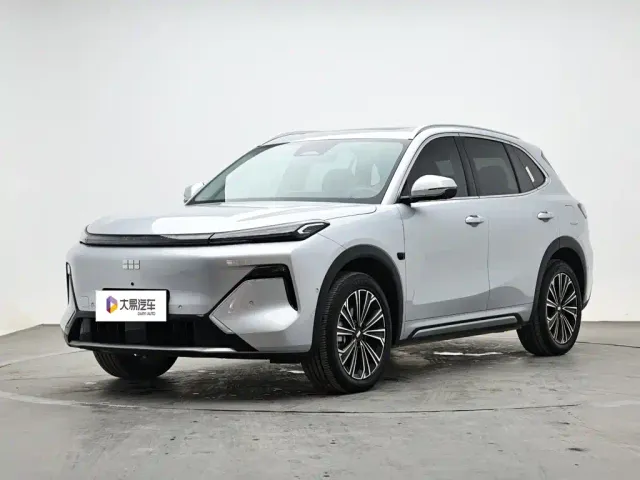 Фотография автомобиля — Geely Galaxy Starship 7 EM-i