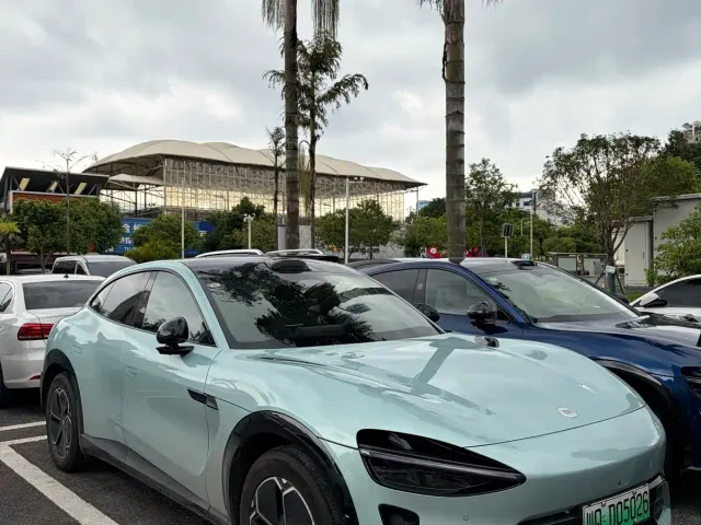 Xiaomi SU7 — Фото автомобиля 3