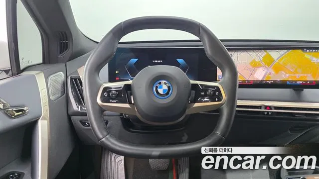 BMW iX — Фото автомобиля 20