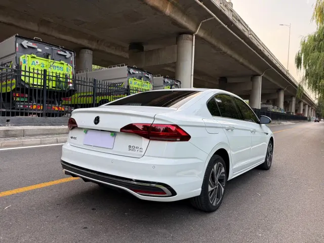 Volkswagen Bora — Фото автомобиля 5