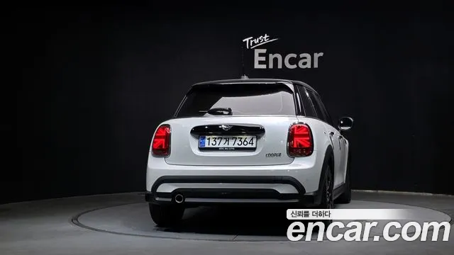 MINI Cooper — Фото автомобиля 4