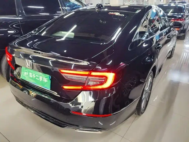 Honda Accord — Фото автомобиля 6