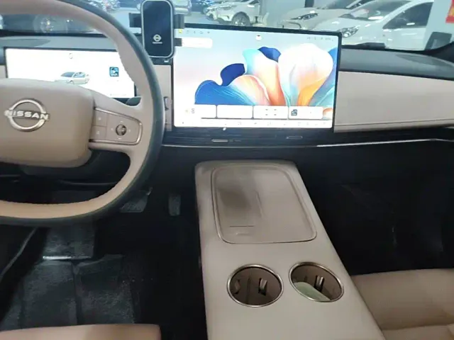 Nissan N7 — Фото автомобиля 12
