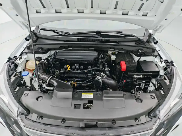 Dongfeng Yixuan — Фото автомобиля 13