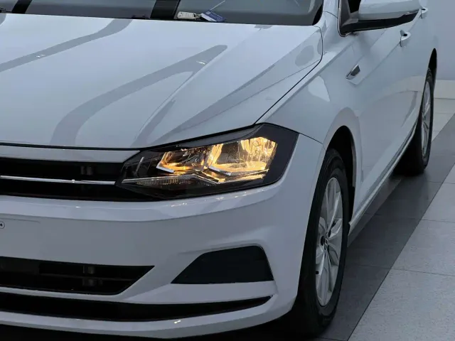 Volkswagen Polo — Фото автомобиля 6
