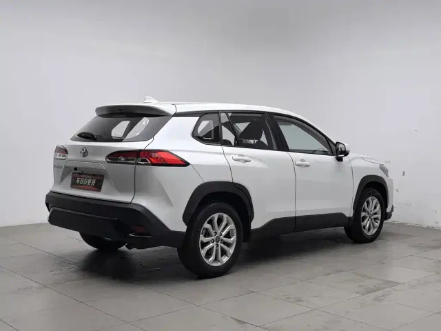 Toyota Frontlander — Фото автомобиля 2