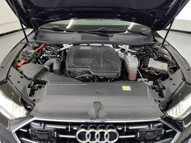 Audi Audi A7L 2024 45TFSI S-line Dream Edition Crystal Package — Фото автомобиля 10