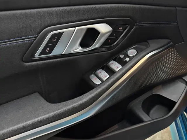 BMW 3 Series — Фото автомобиля 12
