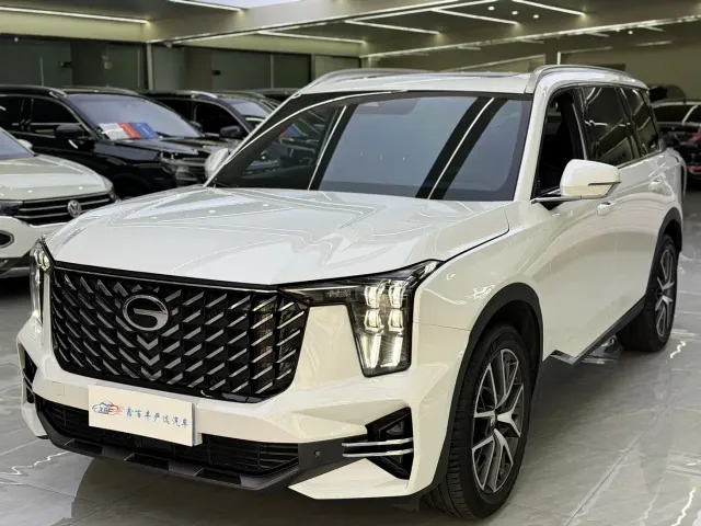 Фотография автомобиля — GAC Trumpchi GS8