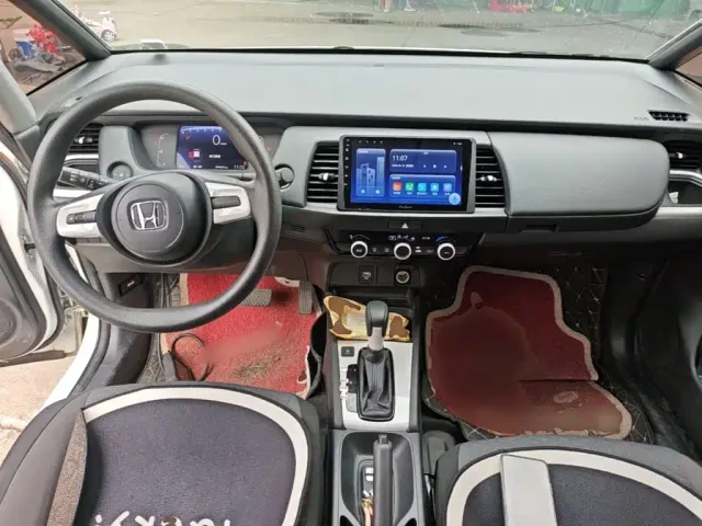 Honda Fit — Фото автомобиля 9