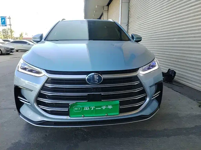BYD Tang — Фото автомобиля 2