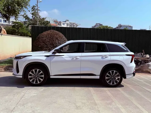 Changan CS75 Plus — Фото автомобиля 10