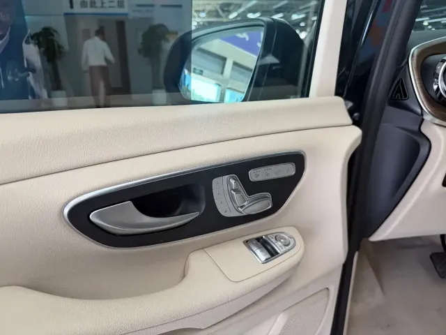 Mercedes-Benz V-Class — Фото автомобиля 5