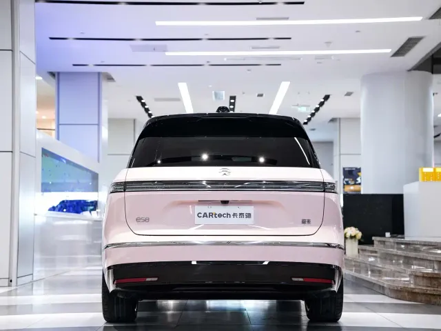 Nio ES8 — Фото автомобиля 7