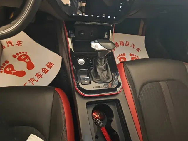 Dongfeng Yixuan — Фото автомобиля 13