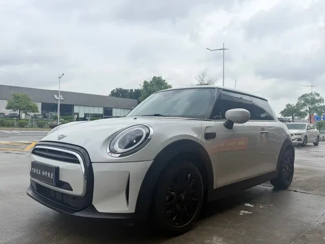 Фотография автомобиля — MINI Hatch