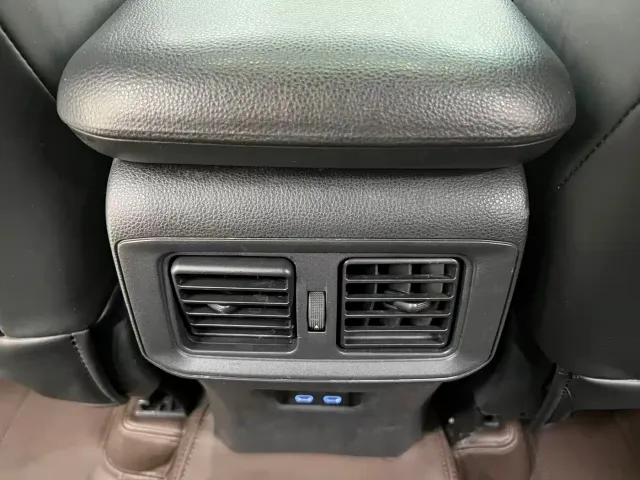 Toyota RAV4 — Фото автомобиля 25