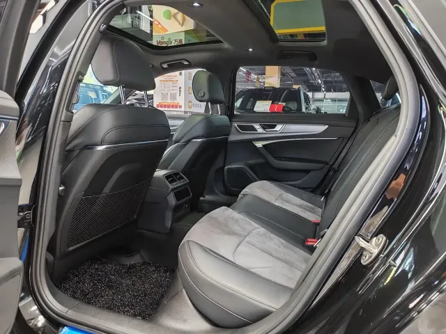 Audi A6L — Фото автомобиля 10