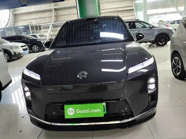 Nio ES8 — Фото автомобиля 2