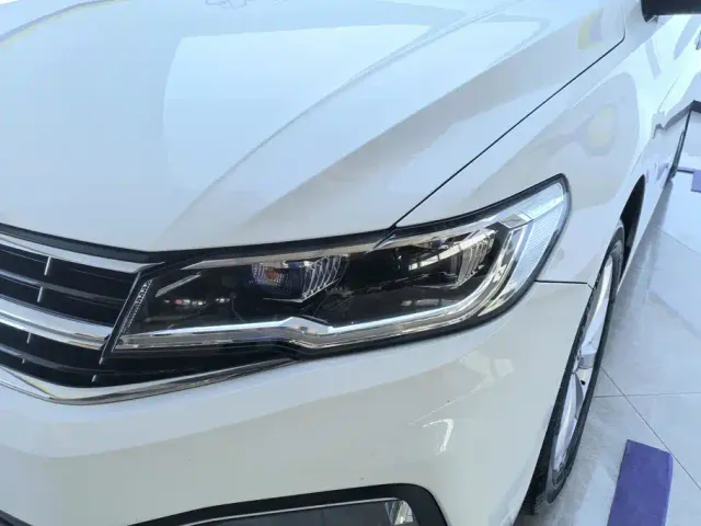 Volkswagen Bora — Фото автомобиля 5