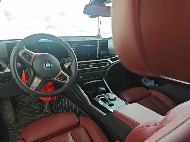 BMW i3 — Фото автомобиля 7