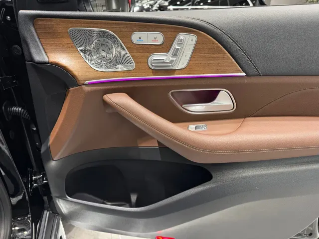 Mercedes-Benz GLS-Class — Фото автомобиля 24