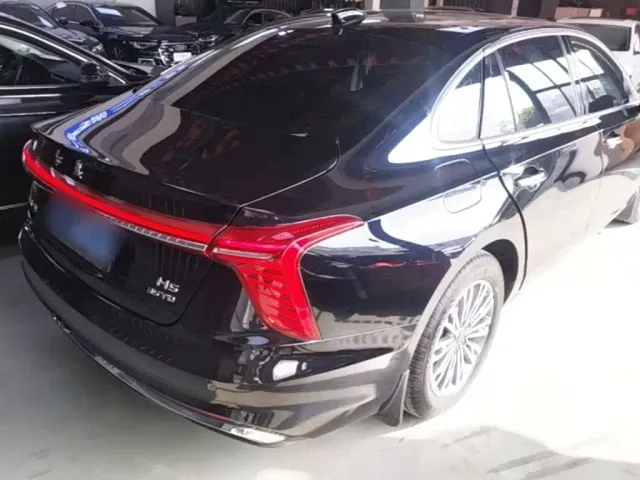 Hongqi H5 — Фото автомобиля 6