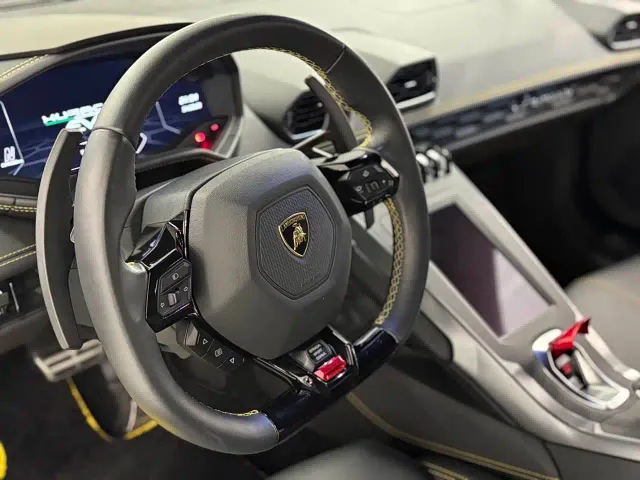 Lamborghini Huracan — Фото автомобиля 6