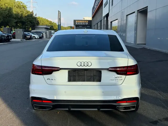 Audi A4L — Фото автомобиля 19